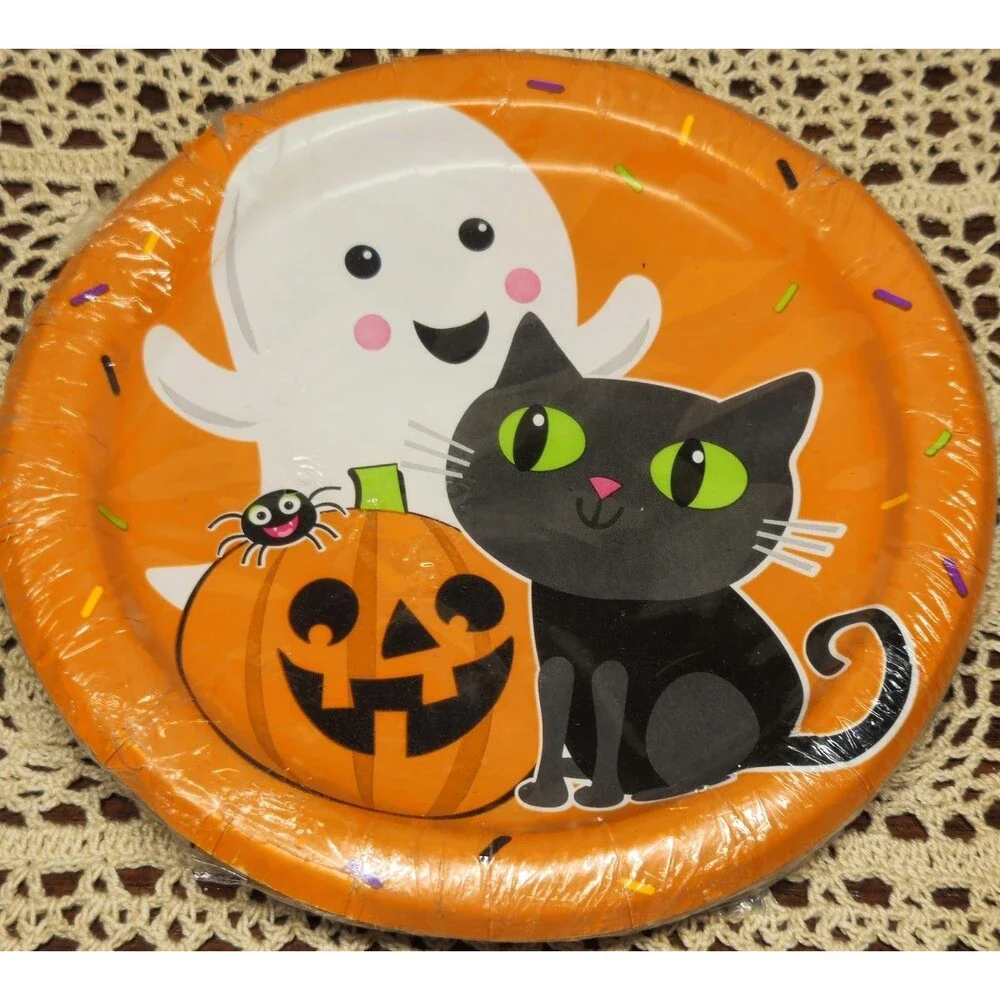 Various Vintage Style & Sizes of Halloween Paper Party Plates (64 Pieces)